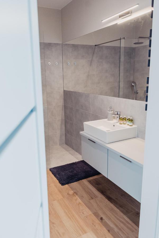 Silk Apartment - Netflix - Parking Štetín Exteriér fotografie
